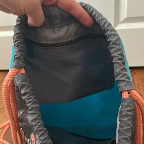 adidas Unisex Rumble II Sackpack, Onix Jersey/Bright Cyan/Onix/Chalk Cora - Picture 5 of 5